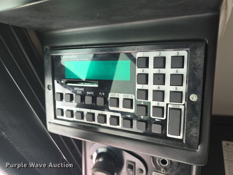 image for item DQ4429 2006 Gillig shuttle bus