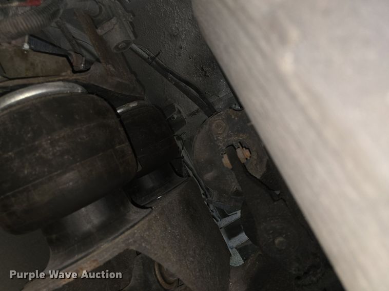 image for item DQ4429 2006 Gillig shuttle bus