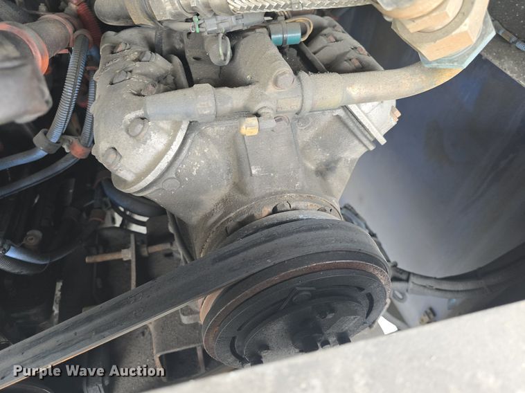 image for item DQ4429 2006 Gillig shuttle bus