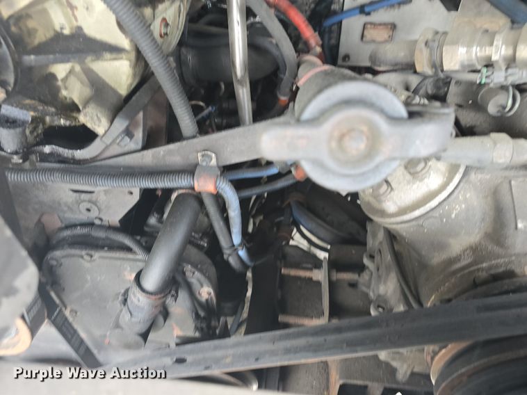 image for item DQ4429 2006 Gillig shuttle bus