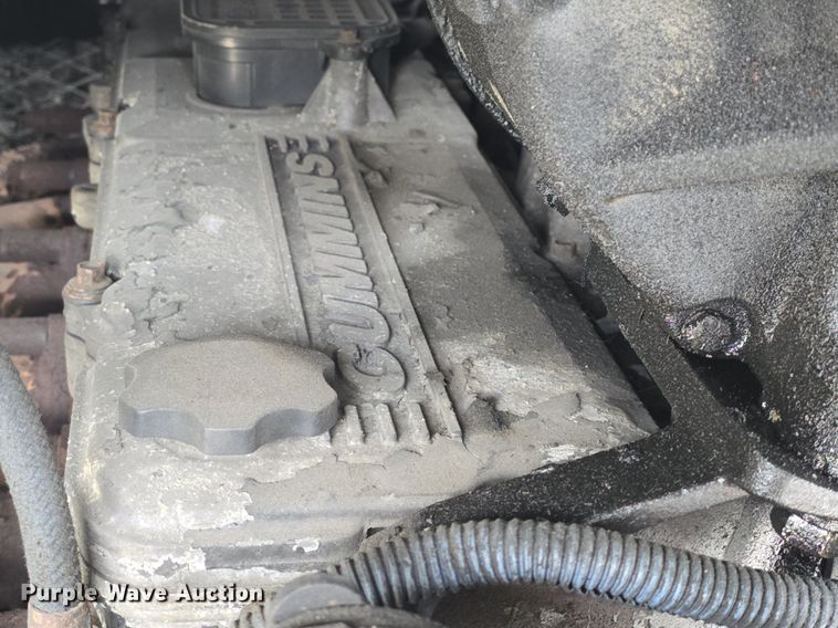 image for item DQ4429 2006 Gillig shuttle bus