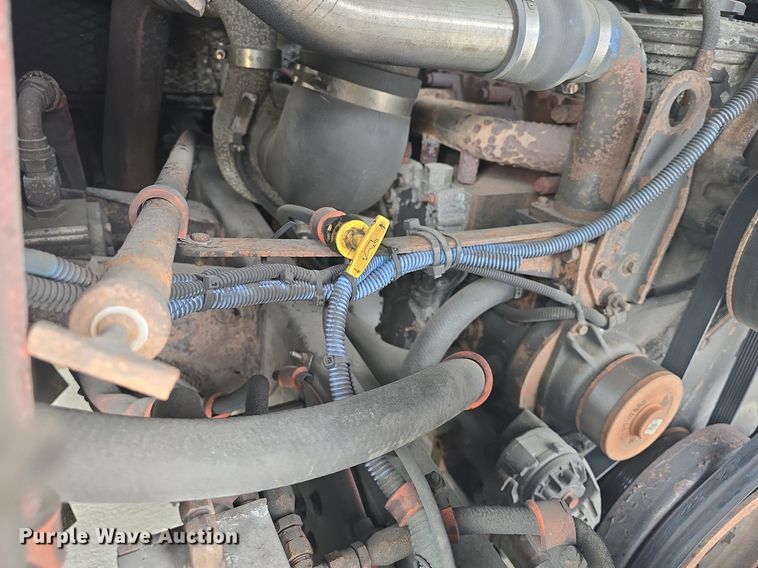 image for item DQ4429 2006 Gillig shuttle bus