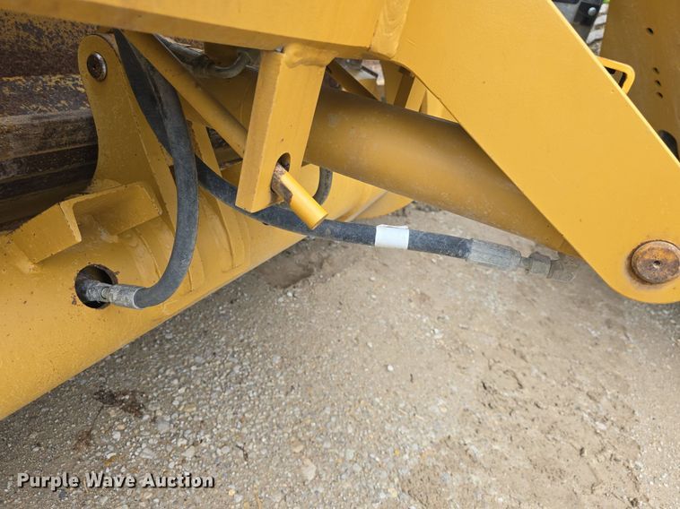 image for item DQ4433 2012 Caterpillar 140M2  motor grader