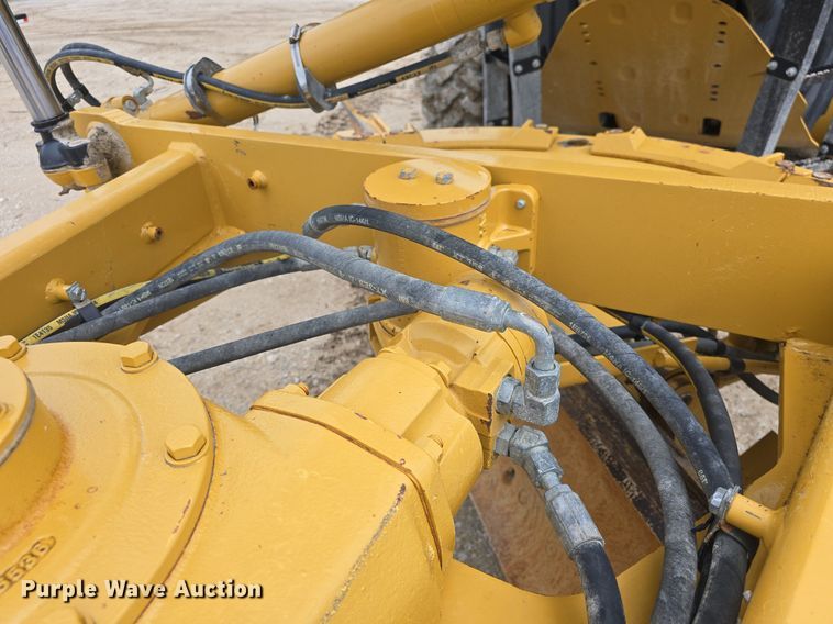image for item DQ4433 2012 Caterpillar 140M2  motor grader