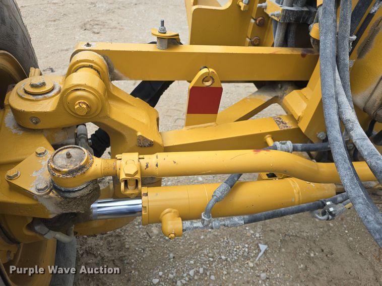 image for item DQ4433 2012 Caterpillar 140M2  motor grader