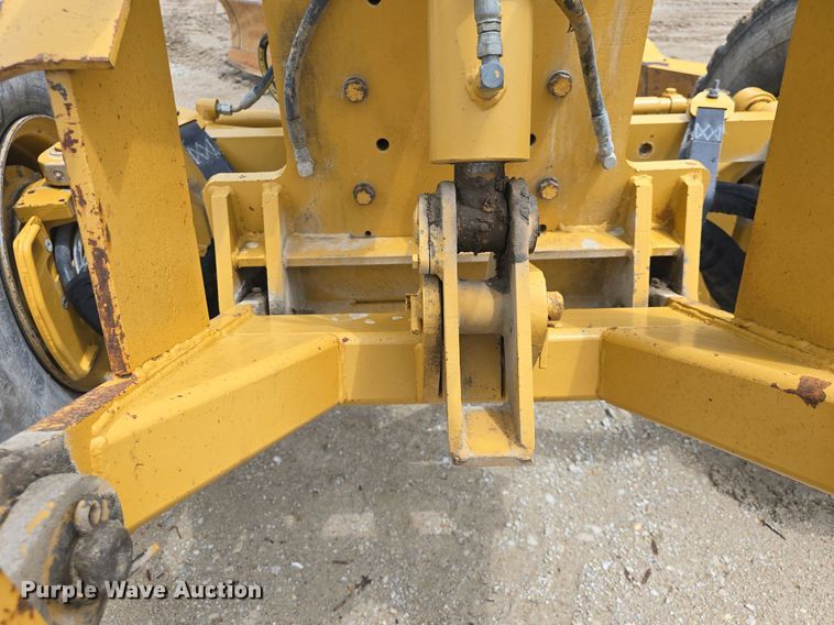 image for item DQ4433 2012 Caterpillar 140M2  motor grader