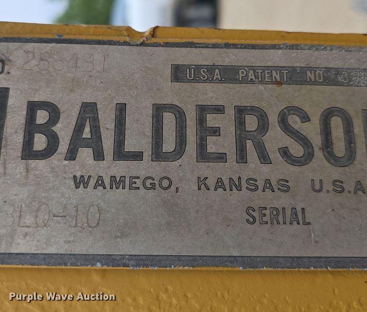 image for item DQ4433 2012 Caterpillar 140M2  motor grader