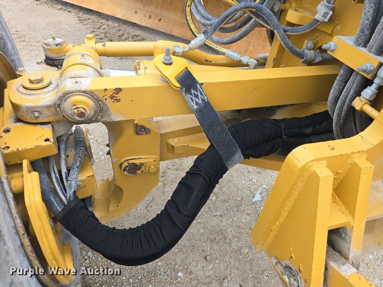 image for item DQ4433 2012 Caterpillar 140M2  motor grader