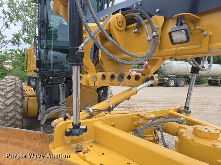 image for item DQ4433 2012 Caterpillar 140M2  motor grader