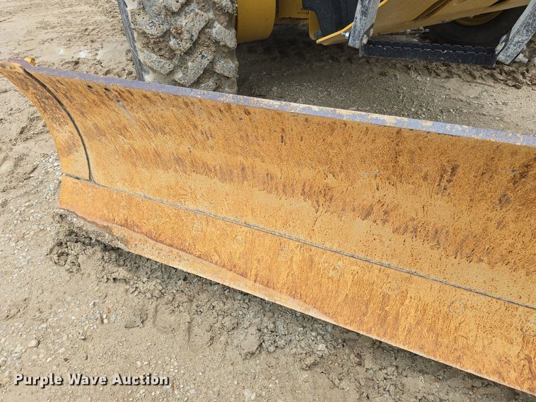 image for item DQ4433 2012 Caterpillar 140M2  motor grader