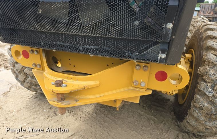 image for item DQ4433 2012 Caterpillar 140M2  motor grader