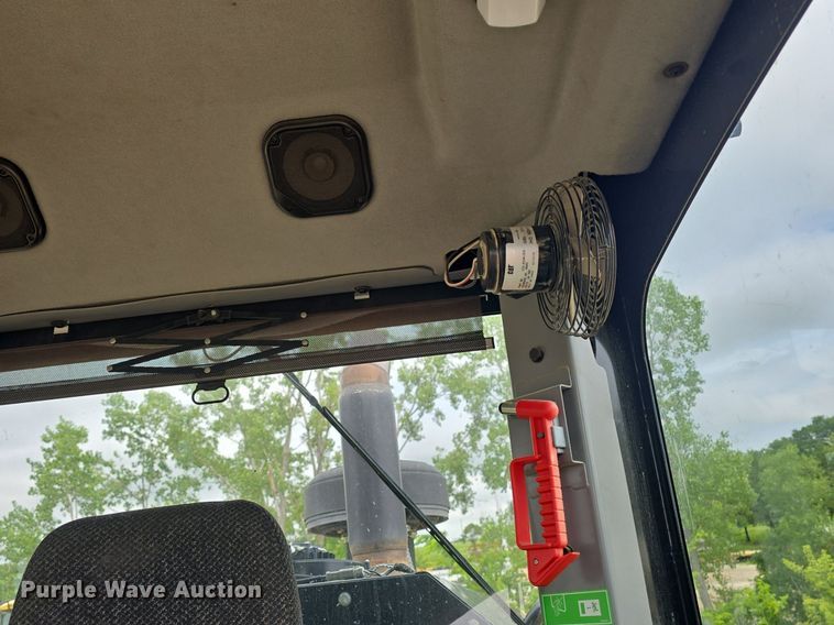 image for item DQ4433 2012 Caterpillar 140M2  motor grader