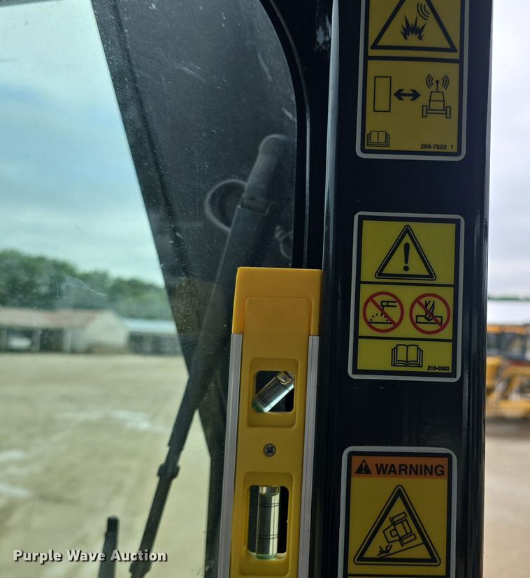 image for item DQ4433 2012 Caterpillar 140M2  motor grader