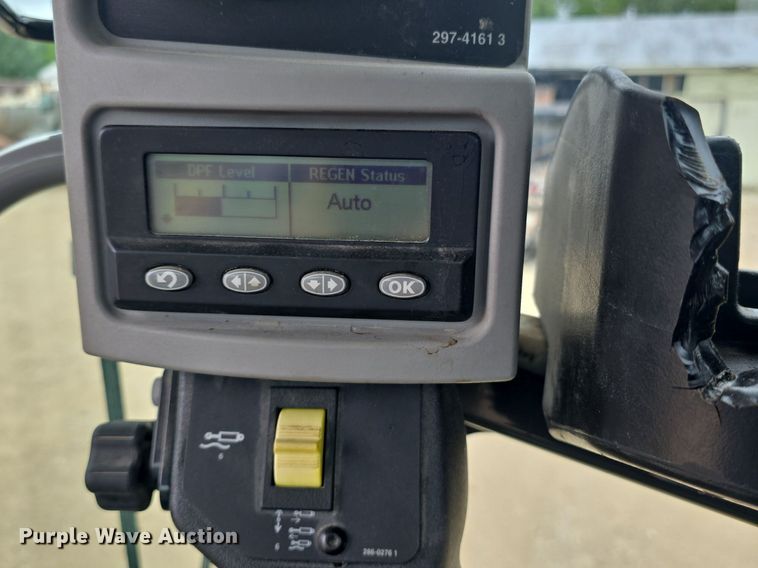 image for item DQ4433 2012 Caterpillar 140M2  motor grader