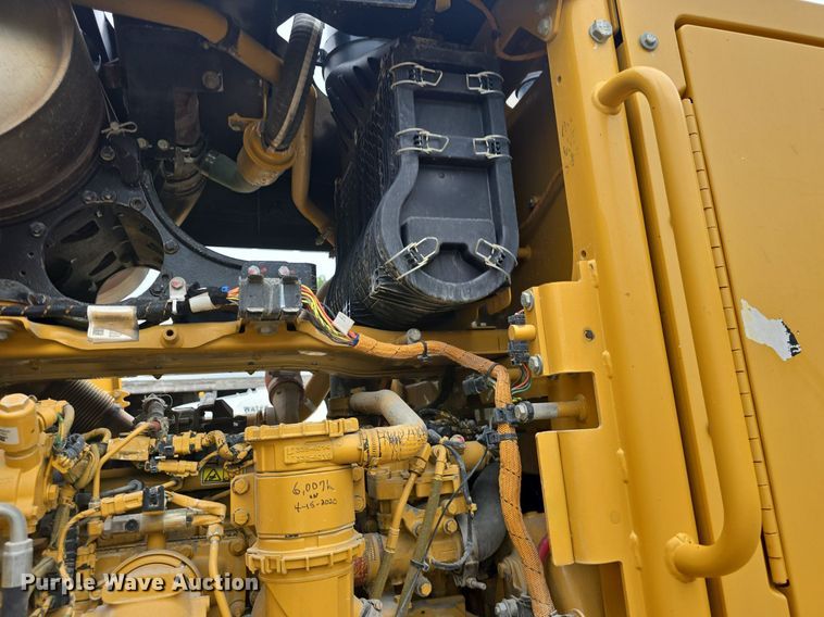 image for item DQ4433 2012 Caterpillar 140M2  motor grader