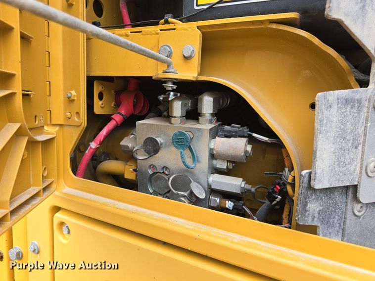 image for item DQ4433 2012 Caterpillar 140M2  motor grader