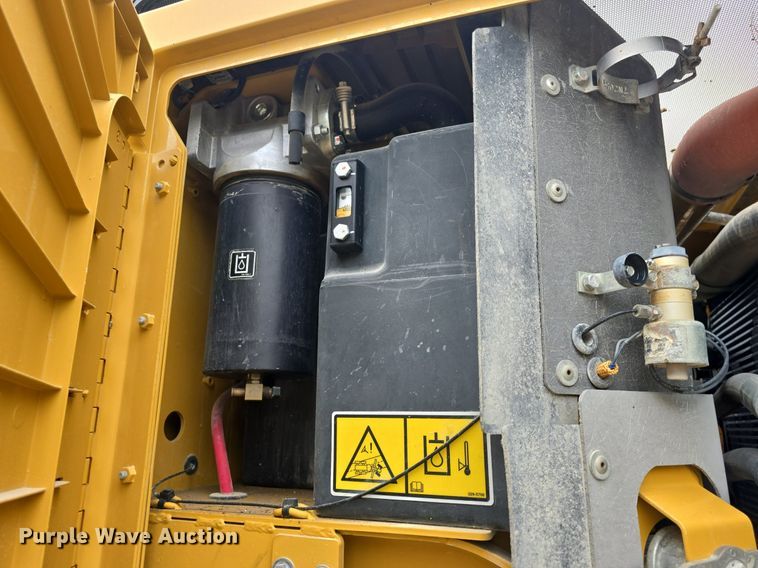 image for item DQ4433 2012 Caterpillar 140M2  motor grader