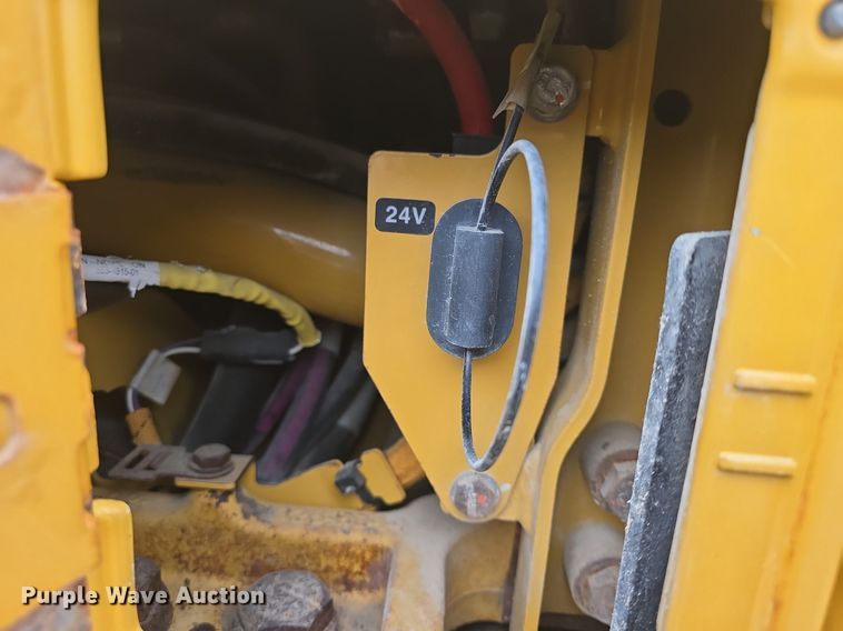 image for item DQ4433 2012 Caterpillar 140M2  motor grader