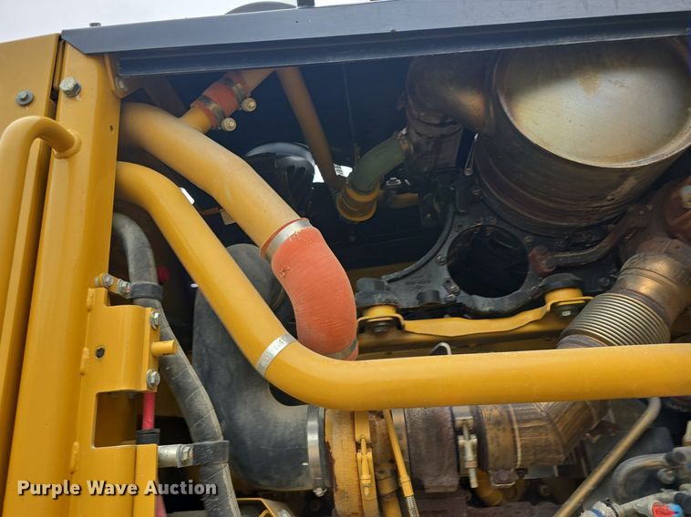 image for item DQ4433 2012 Caterpillar 140M2  motor grader