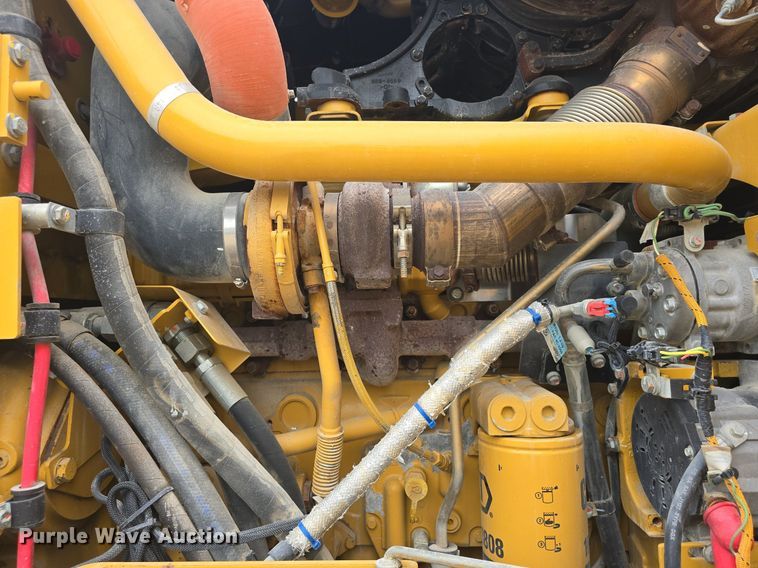 image for item DQ4433 2012 Caterpillar 140M2  motor grader