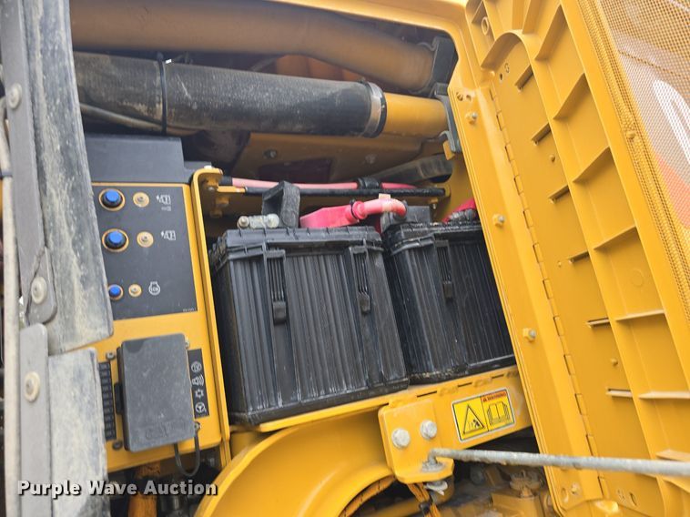 image for item DQ4433 2012 Caterpillar 140M2  motor grader