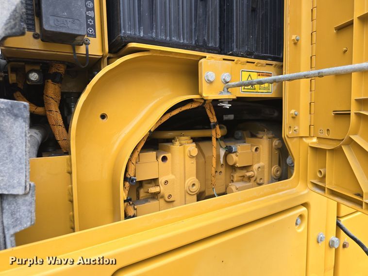 image for item DQ4433 2012 Caterpillar 140M2  motor grader