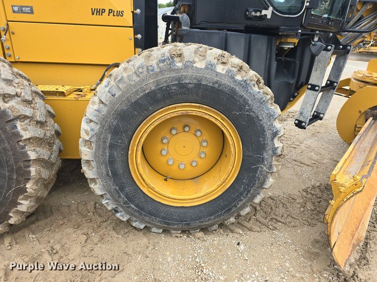 image for item DQ4433 2012 Caterpillar 140M2  motor grader