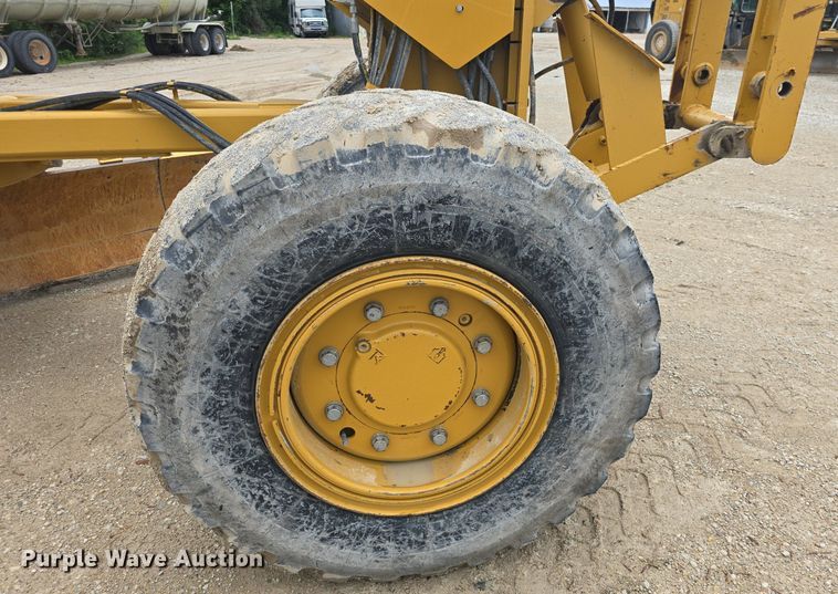 image for item DQ4433 2012 Caterpillar 140M2  motor grader