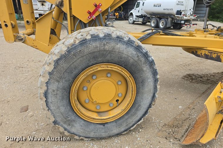 image for item DQ4433 2012 Caterpillar 140M2  motor grader