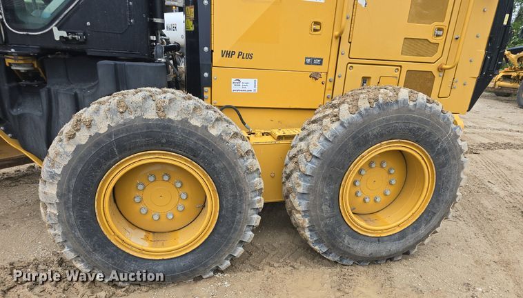 image for item DQ4433 2012 Caterpillar 140M2  motor grader