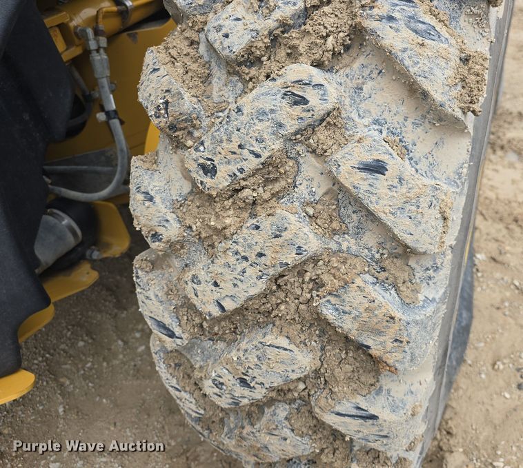 image for item DQ4433 2012 Caterpillar 140M2  motor grader