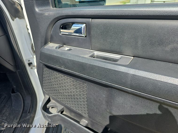 image for item DQ4435 2016 Ford Expedition EL SUV