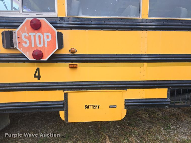 image for item DQ4439 2001 Freightliner FS65 school bus