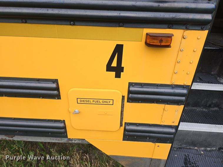 image for item DQ4439 2001 Freightliner FS65 school bus