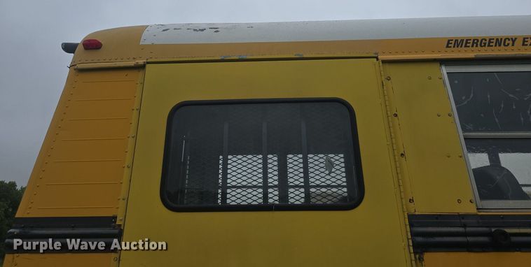 image for item DQ4439 2001 Freightliner FS65 school bus