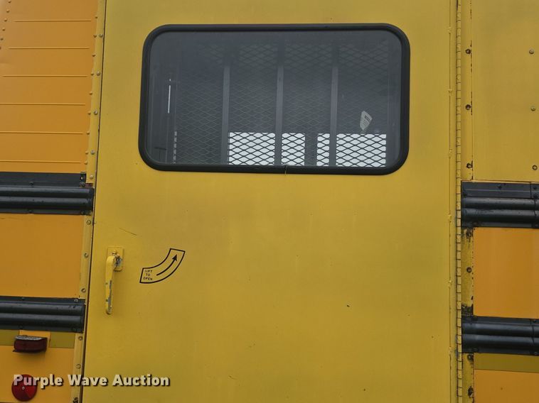 image for item DQ4439 2001 Freightliner FS65 school bus