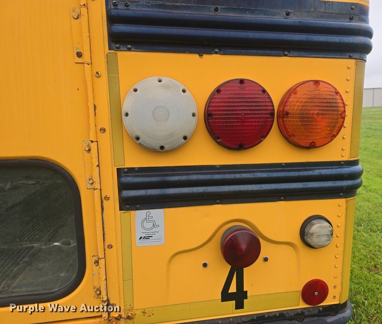 image for item DQ4439 2001 Freightliner FS65 school bus