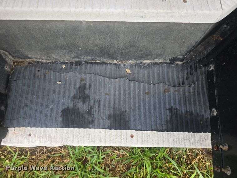 image for item DQ4439 2001 Freightliner FS65 school bus