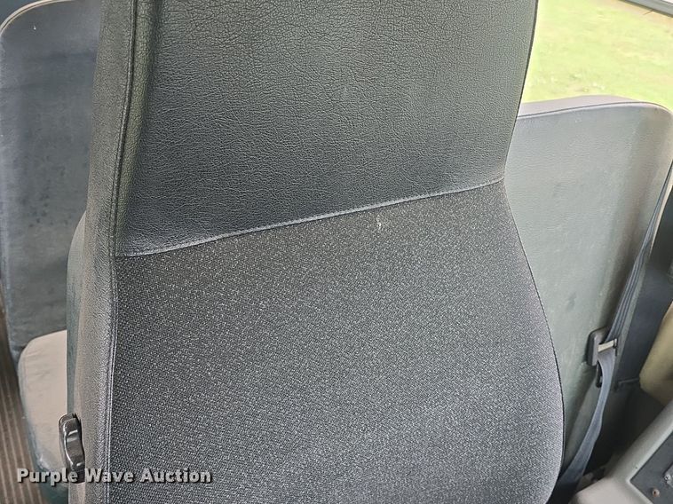 image for item DQ4439 2001 Freightliner FS65 school bus