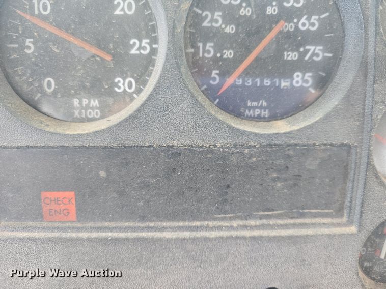 image for item DQ4439 2001 Freightliner FS65 school bus