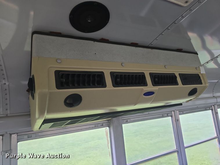 image for item DQ4439 2001 Freightliner FS65 school bus