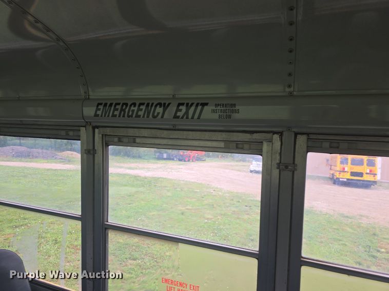 image for item DQ4439 2001 Freightliner FS65 school bus