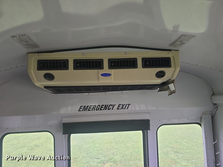 image for item DQ4439 2001 Freightliner FS65 school bus