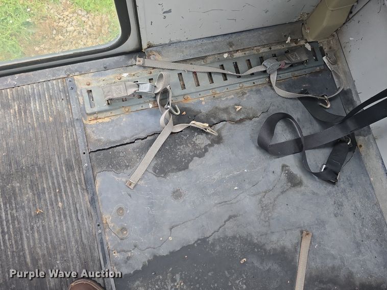 image for item DQ4439 2001 Freightliner FS65 school bus