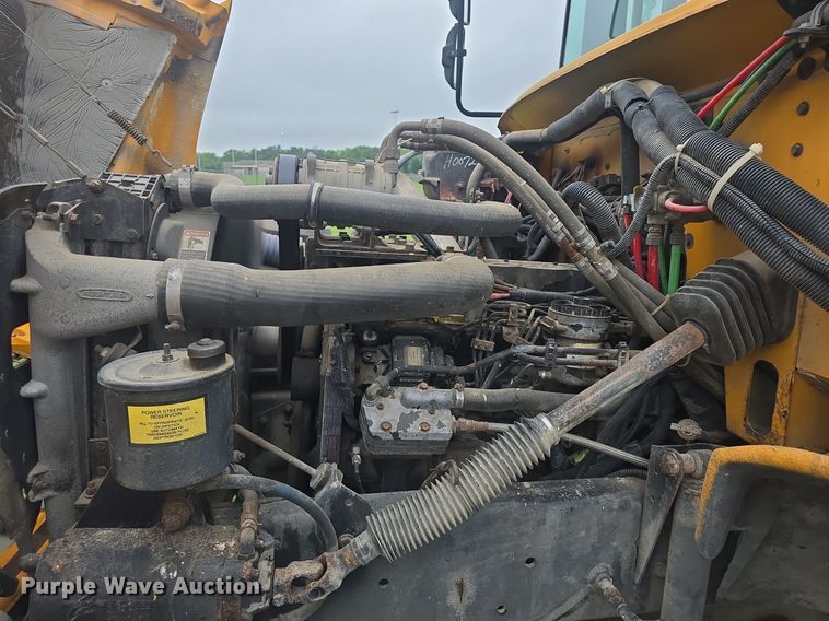 image for item DQ4439 2001 Freightliner FS65 school bus