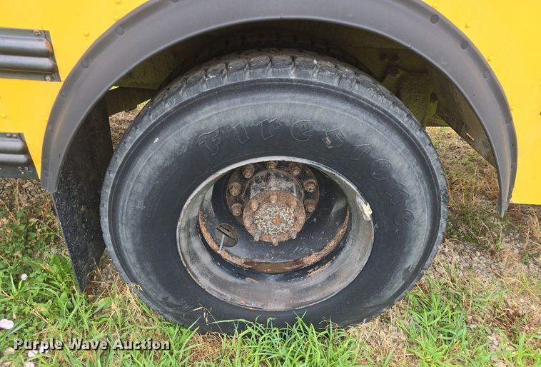 image for item DQ4439 2001 Freightliner FS65 school bus