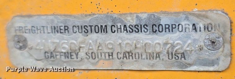 image for item DQ4439 2001 Freightliner FS65 school bus