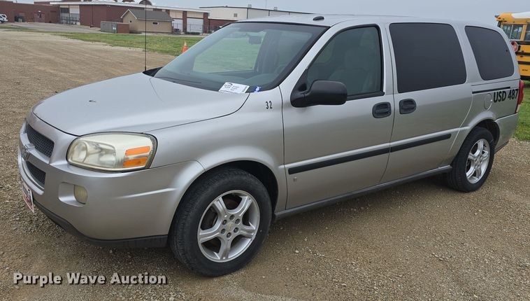 image for item DQ4440 2008 Chevrolet Uplander LS van