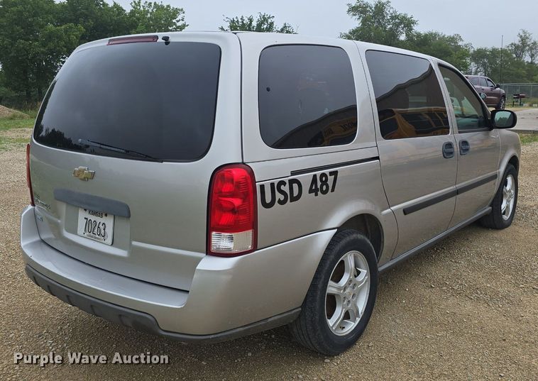 image for item DQ4440 2008 Chevrolet Uplander LS van