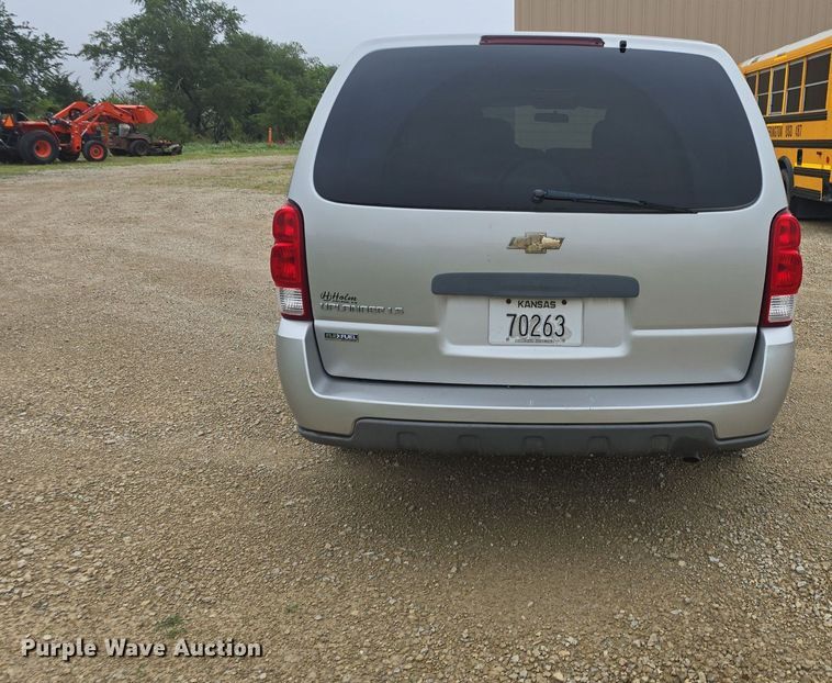 image for item DQ4440 2008 Chevrolet Uplander LS van
